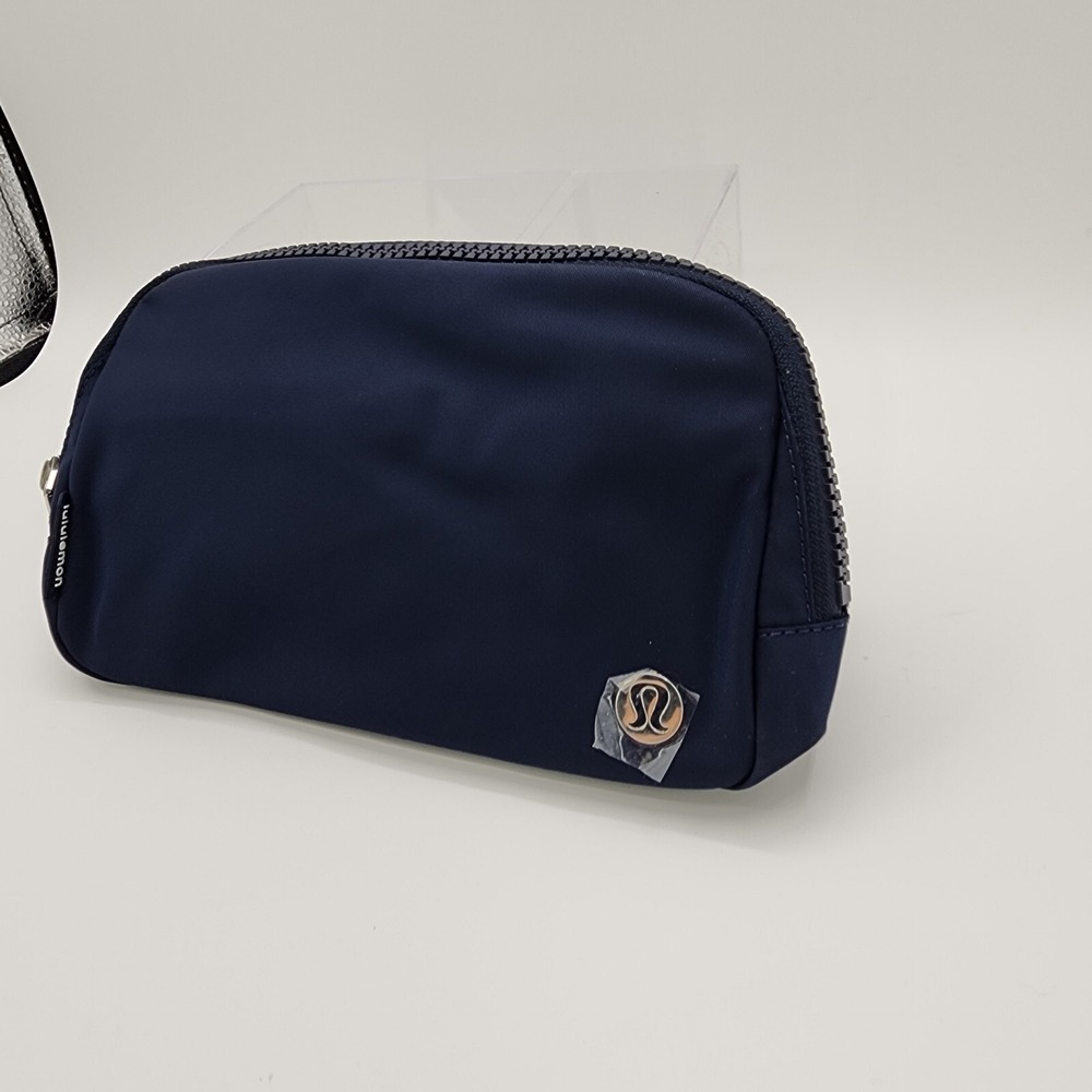 Lululemon x Peloton Everywhere Belt Bag 1L True Navy Adjustable Strap NEW w/ Tag - Picture 3 of 15